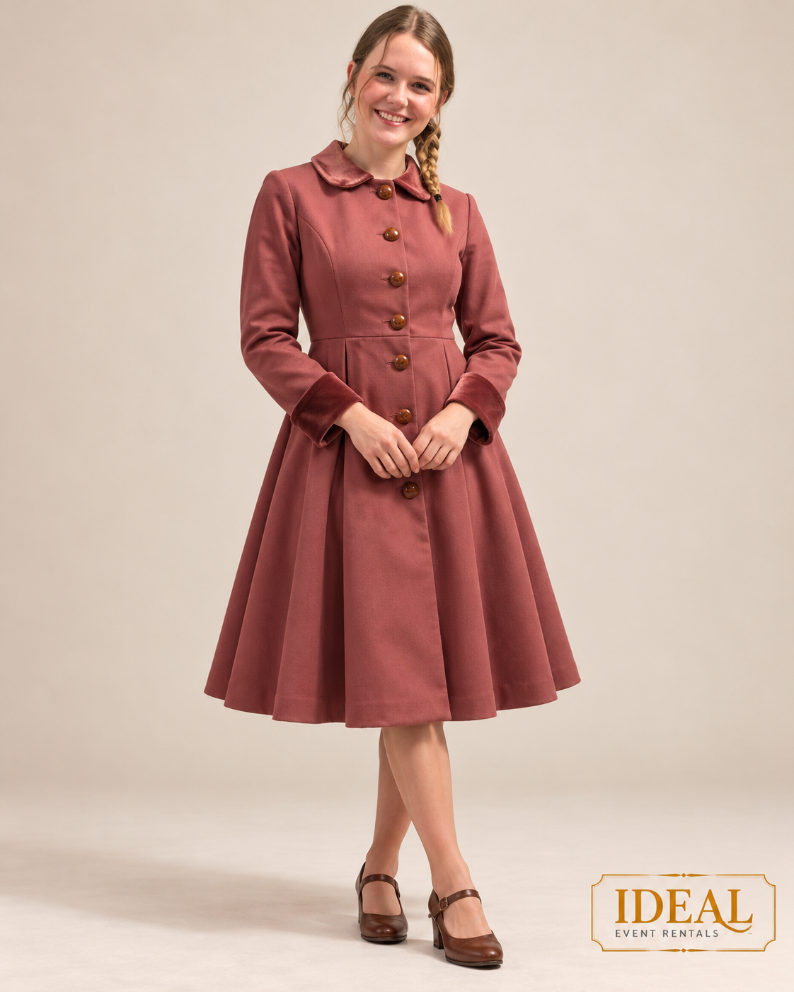 Custom dress or costume, photograph 9